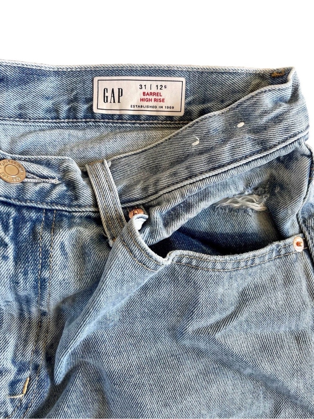 Gap High Rise Barrel Jeans 31 12s Womens Light Indigo Blue Destroy Inseam 28” - Picture 5 of 6